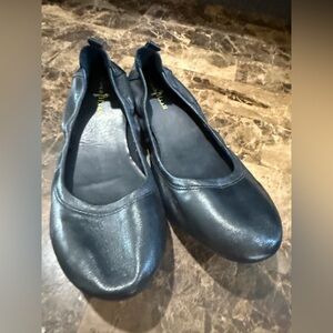 Cole Haan. Black Leather Soft Back Flats. Size 7/8.